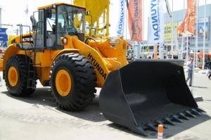 Фронтальный погрузчик Hyundai 770-7A